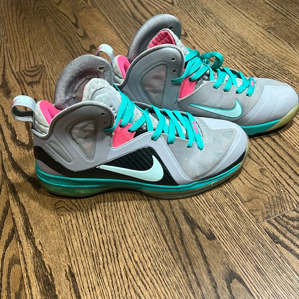 Nike Lebron 9 Miami
